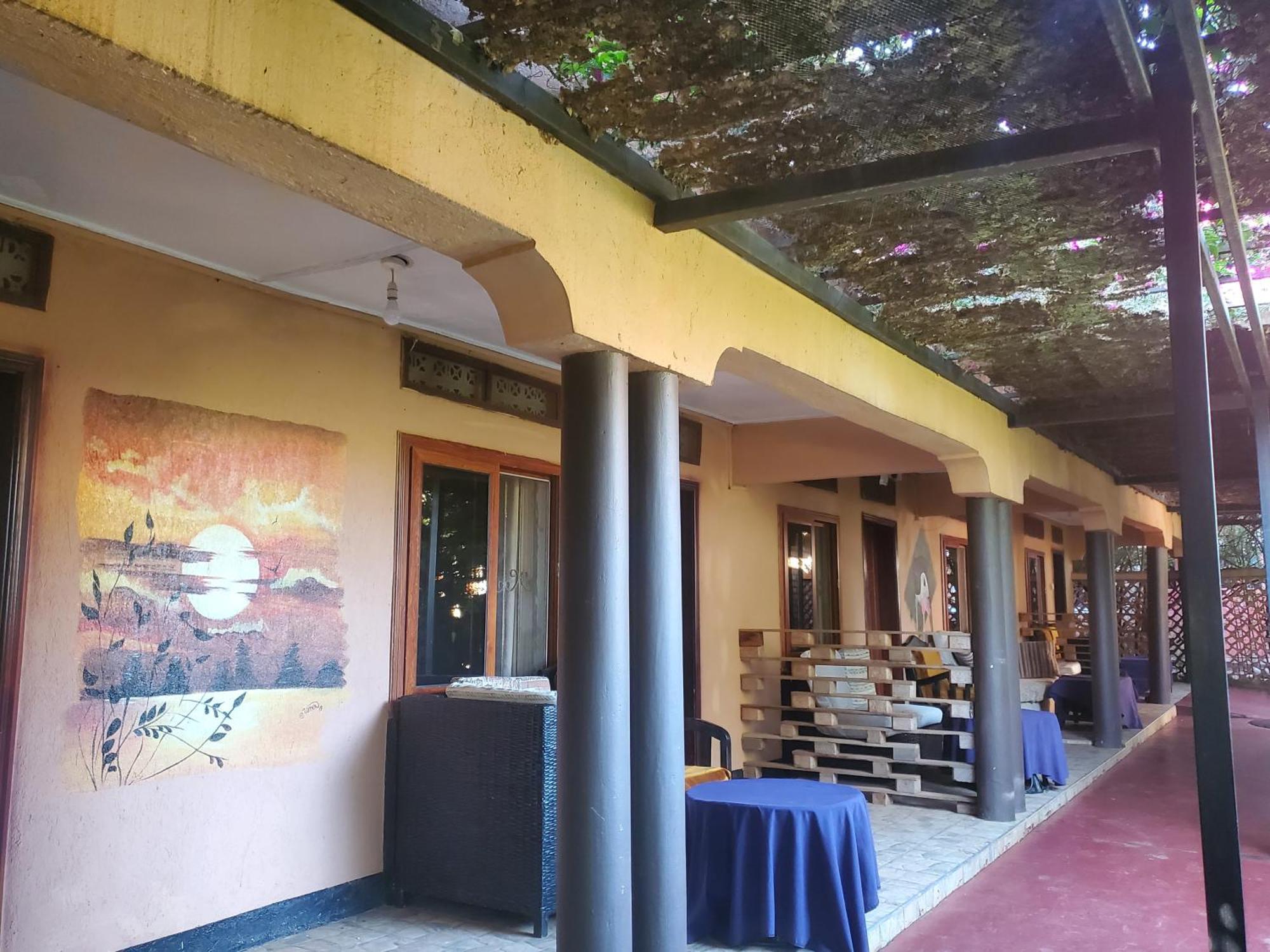 Gorilla African Guest House Εντέμπε Εξωτερικό φωτογραφία