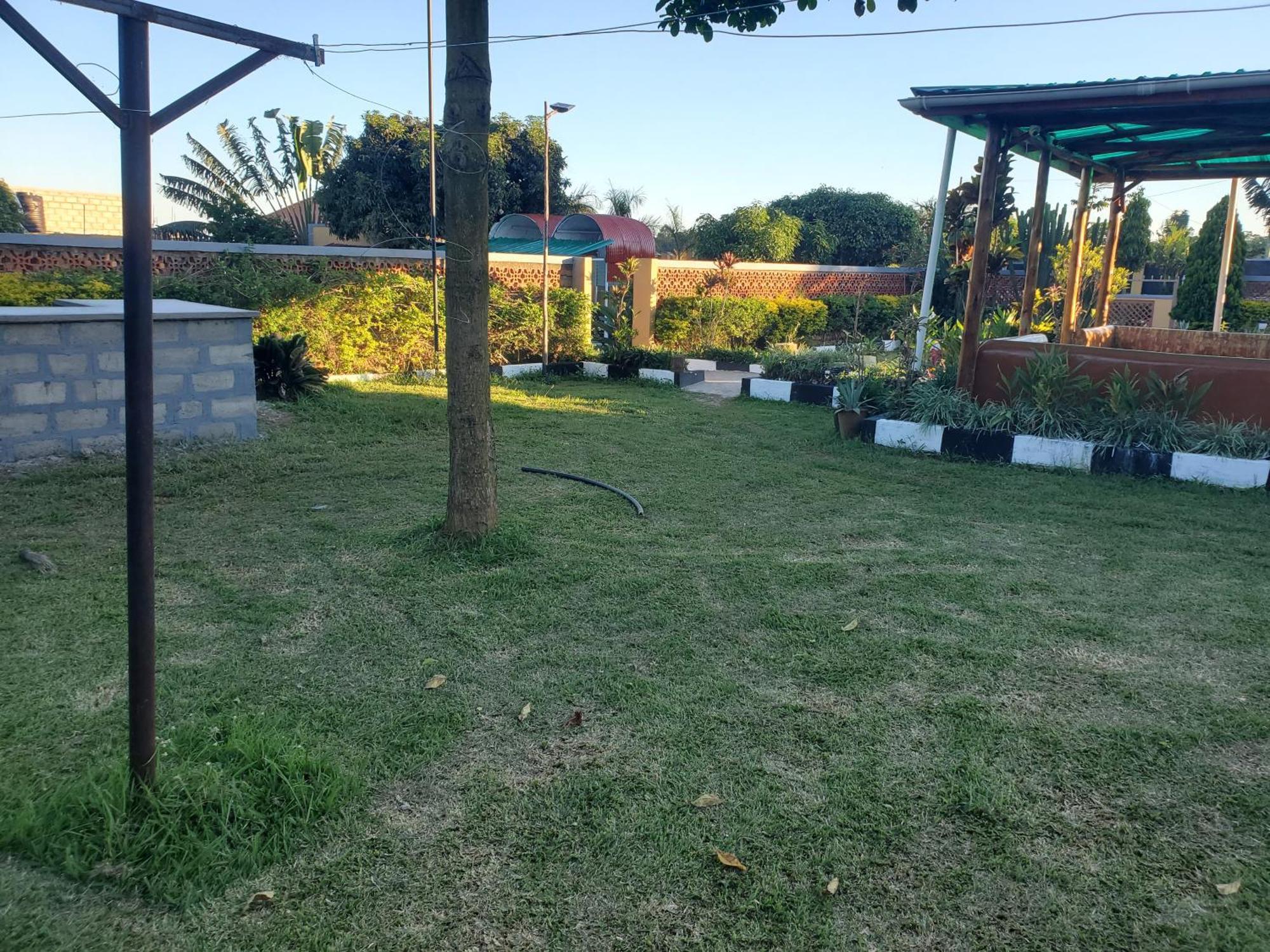 Gorilla African Guest House Εντέμπε Εξωτερικό φωτογραφία